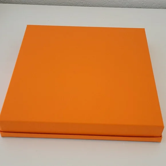 Auth Hermes Gift Box